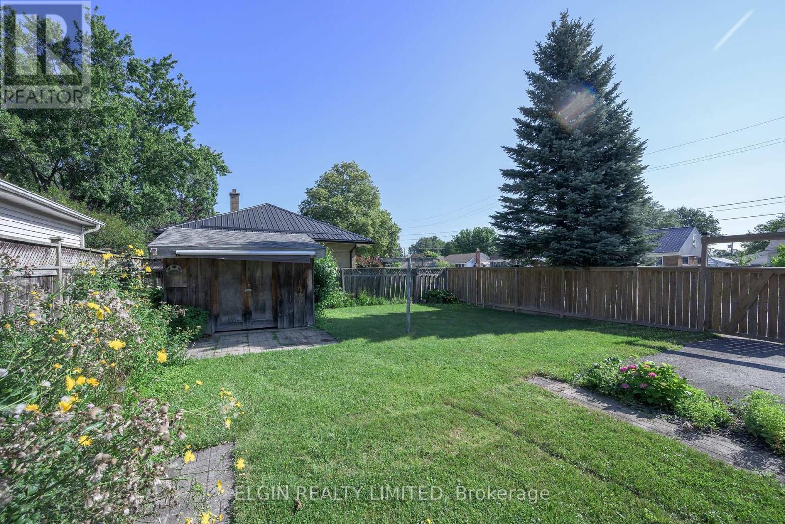90 DUNKIRK DRIVE - 31