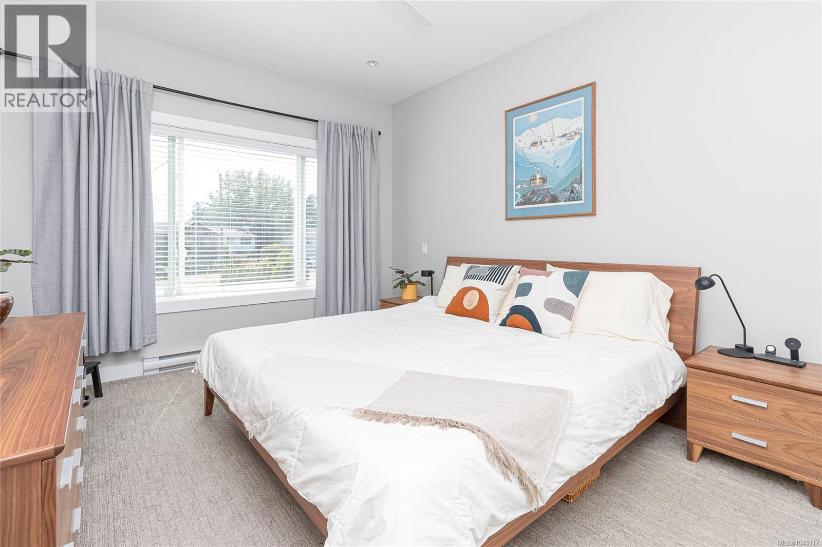  924 Snowdrop Avenue, Saanich