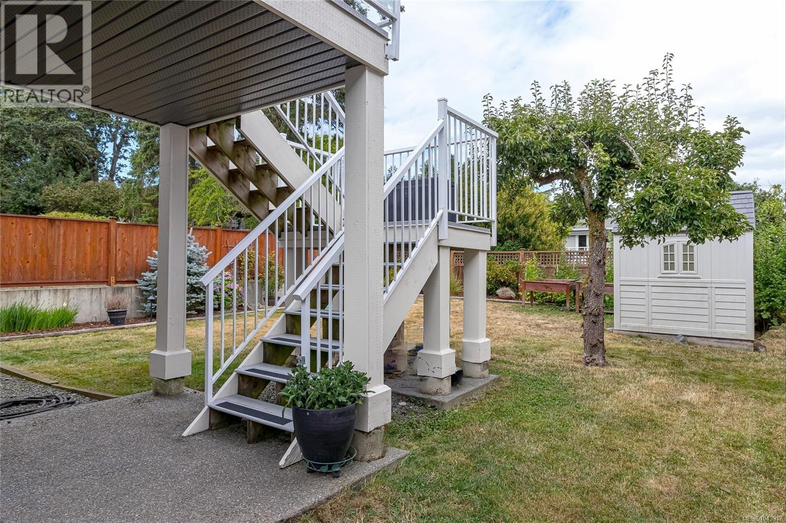 924 Snowdrop Ave - 32