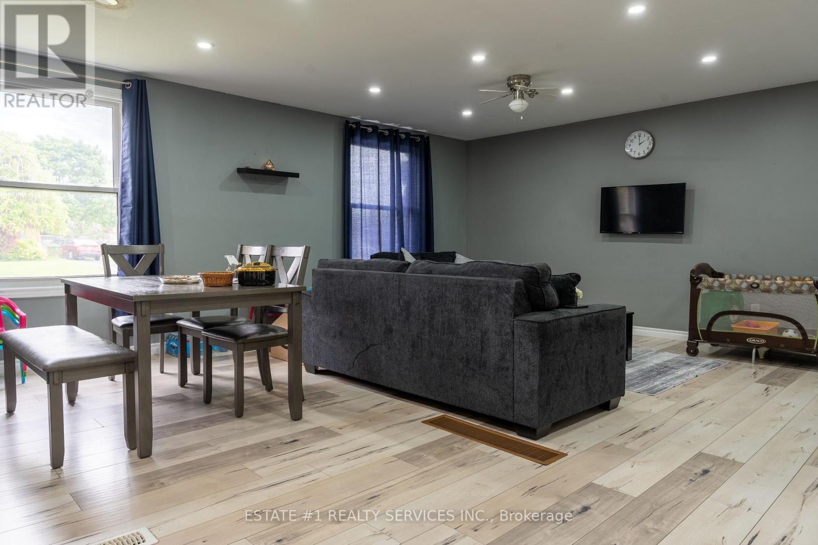 43 DYER STREET - 10