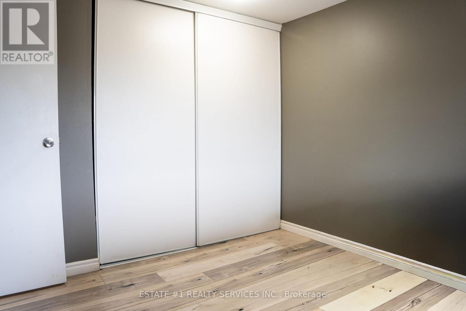 43 DYER STREET - 23