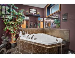 1105 Hochelaga Street W, Moose Jaw, SK S6H2J3 Photo 25