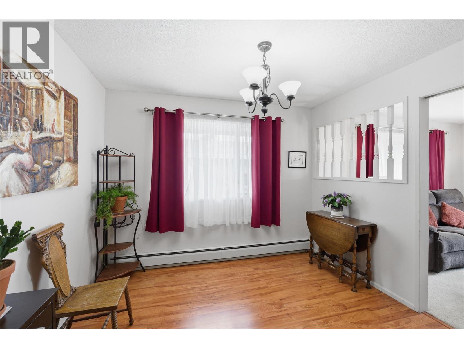 2102 CLAPPERTON Avenue - 27
