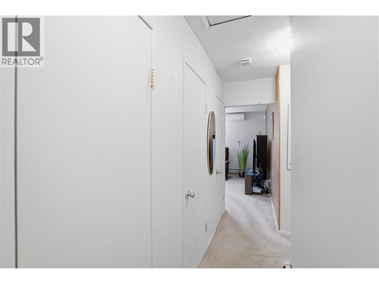 2102 CLAPPERTON Avenue - 36