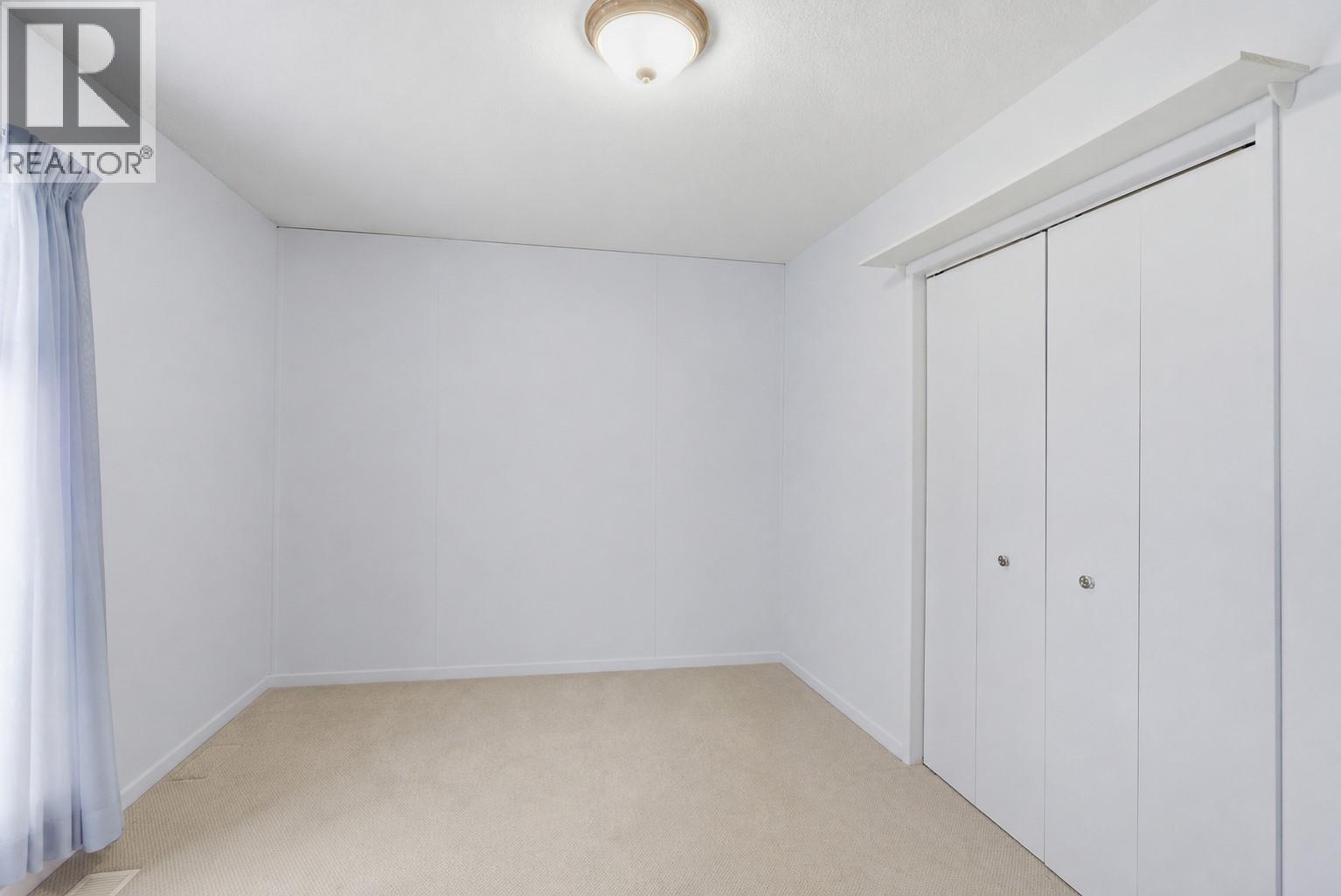 2102 CLAPPERTON Avenue - Image 45