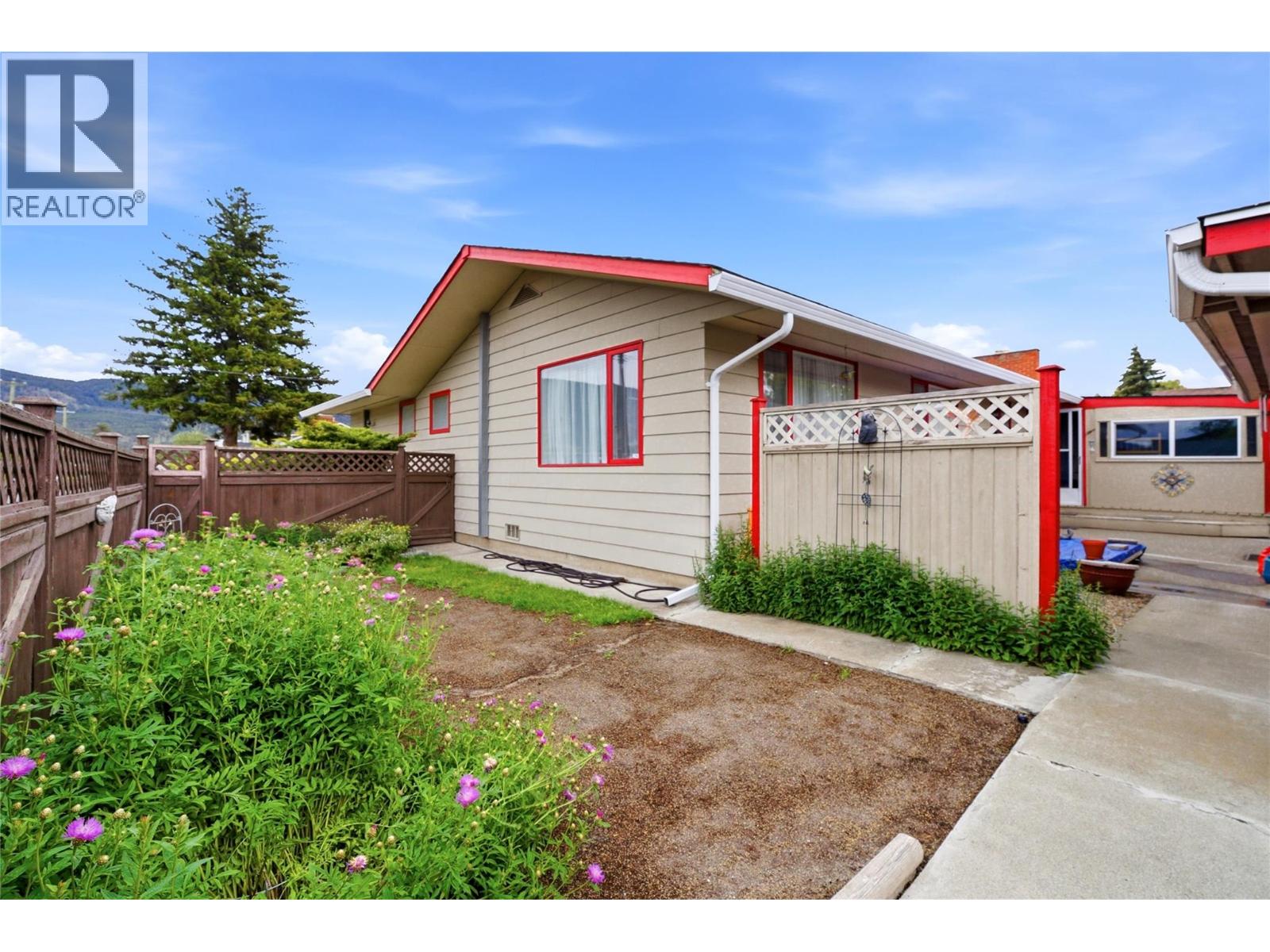 2102 CLAPPERTON Avenue - 58