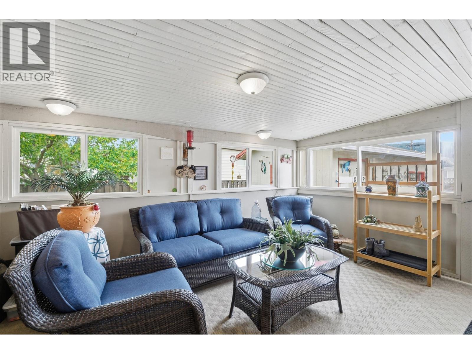 2102 CLAPPERTON Avenue - 22