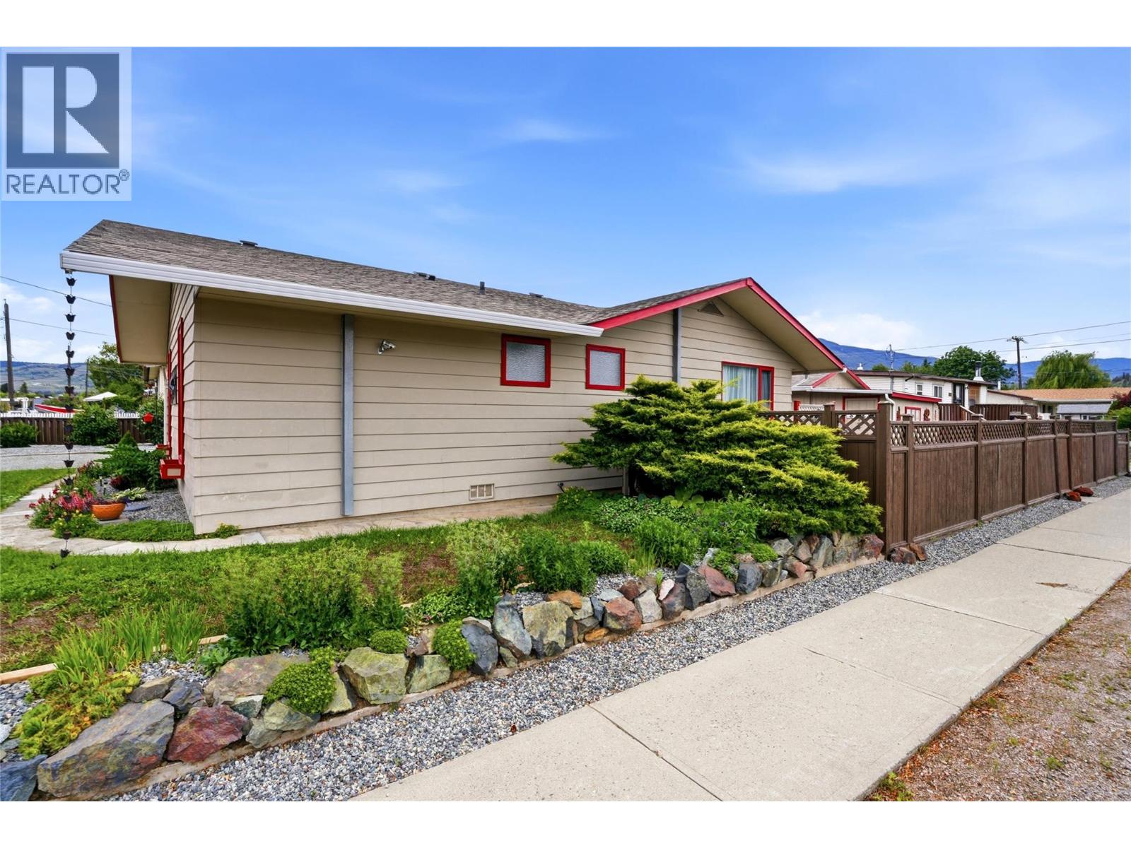 2102 CLAPPERTON Avenue - 8