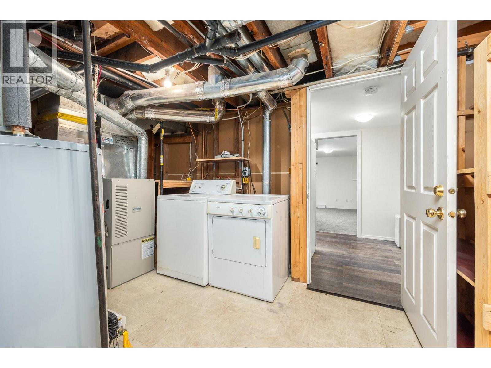 1906 32 Avenue - Image 33