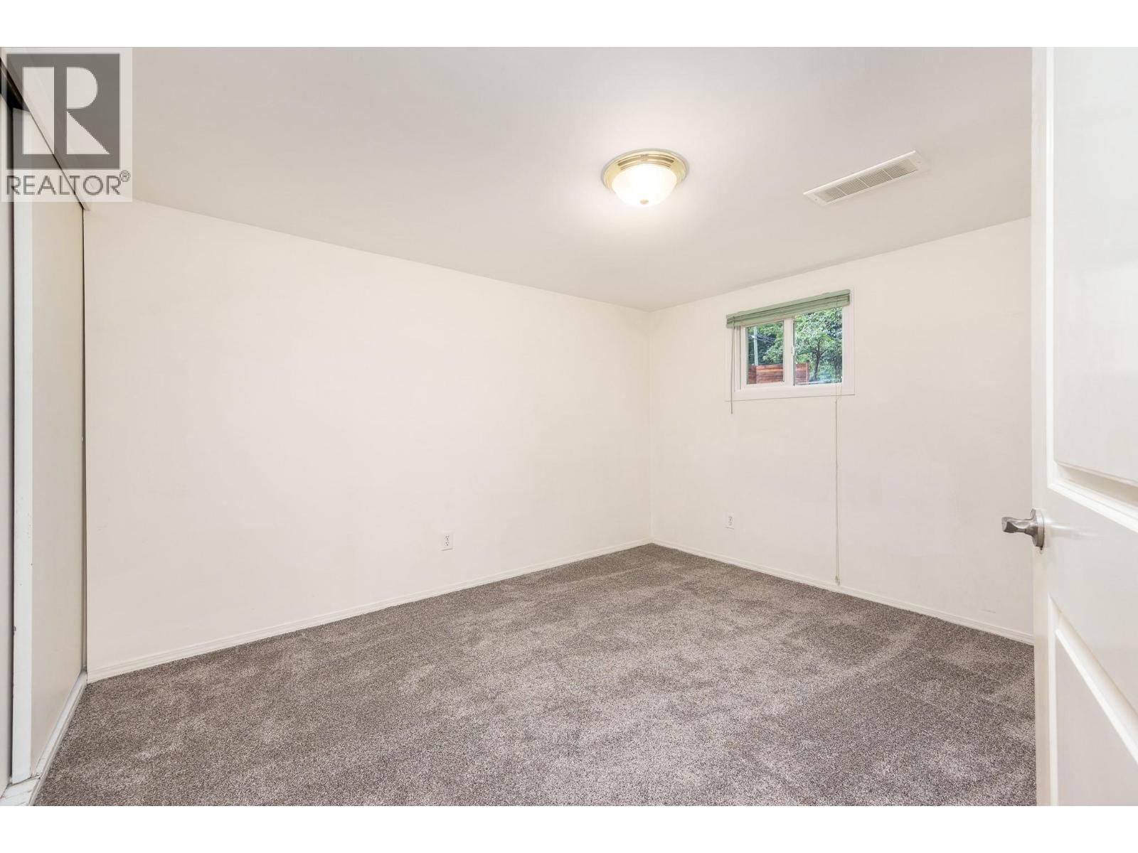 1906 32 Avenue - 25
