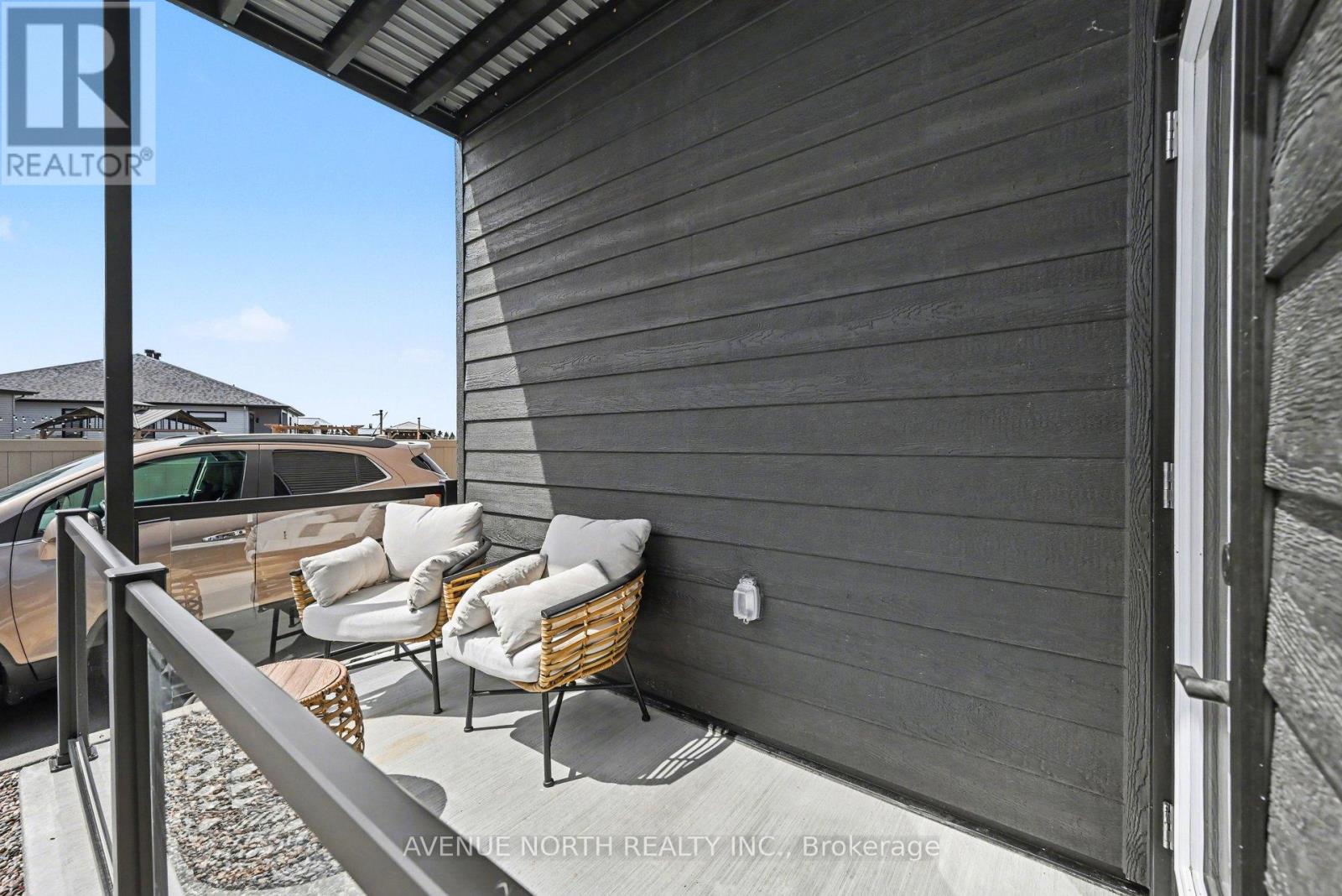 #102 271 BELFORT STREET - 29