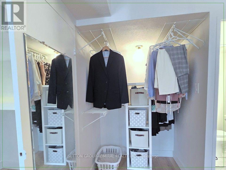 #114 366 THE EAST MALL - Image 25