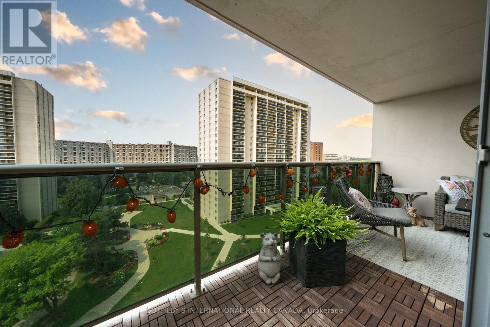 #1110 812 BURNHAMTHORPE ROAD - Image 27