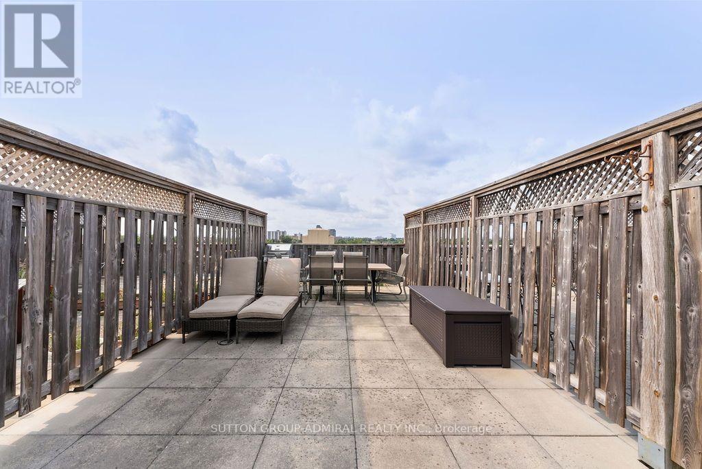 #124 1001 ROSELAWN AVENUE - 14