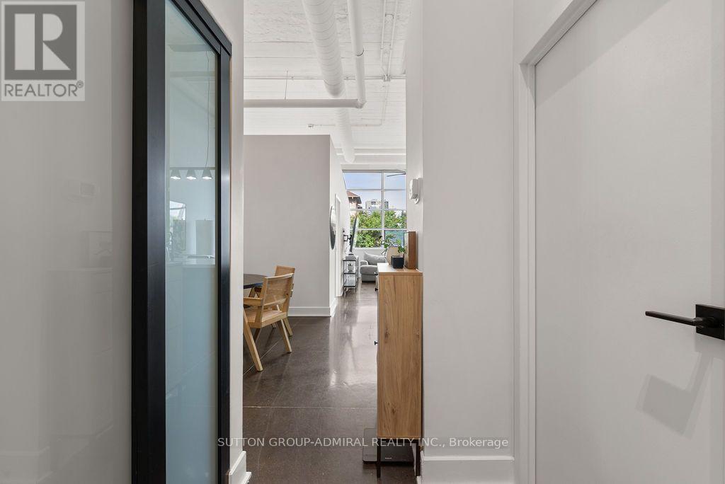 #124 1001 ROSELAWN AVENUE - Image 17