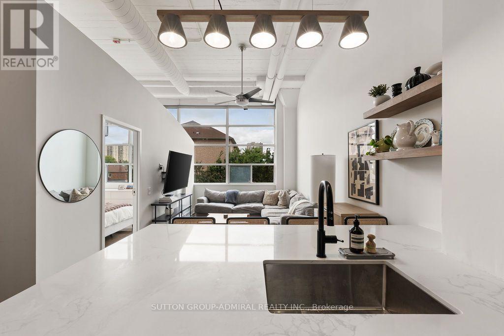 #124 1001 ROSELAWN AVENUE - Image 19