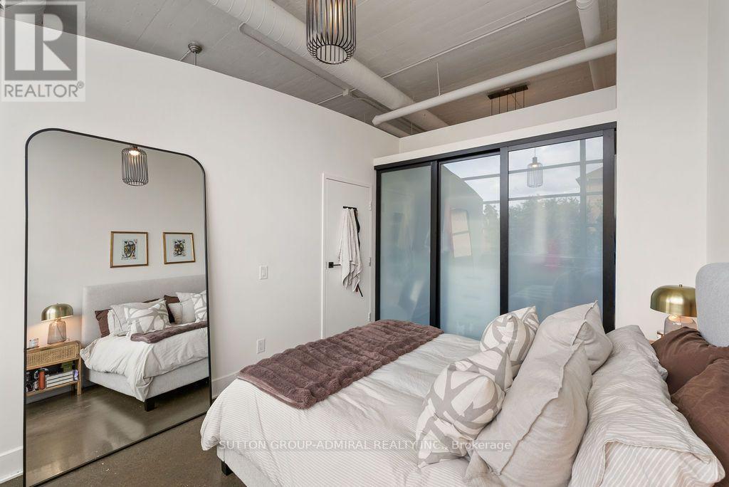 #124 1001 ROSELAWN AVENUE - Image 21