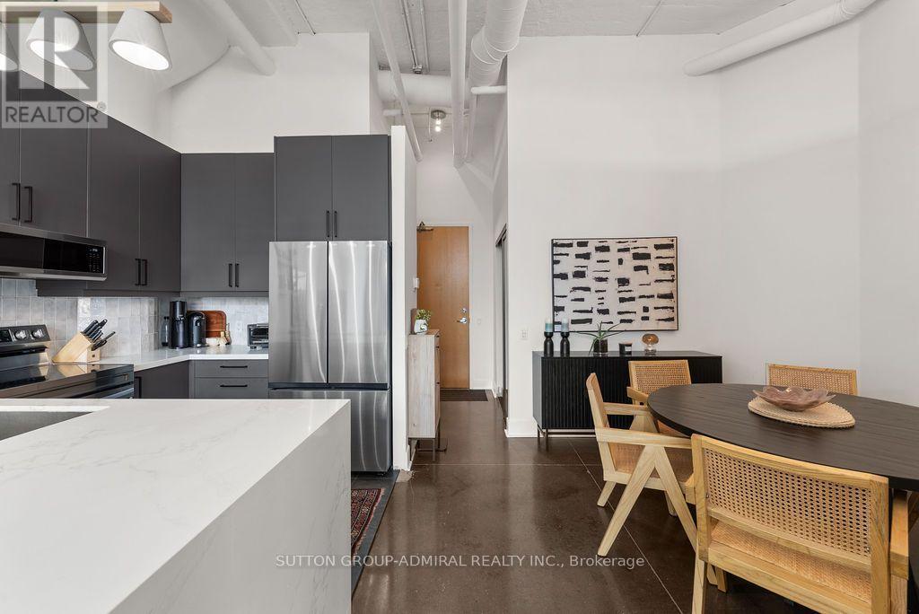 #124 1001 ROSELAWN AVENUE - 23