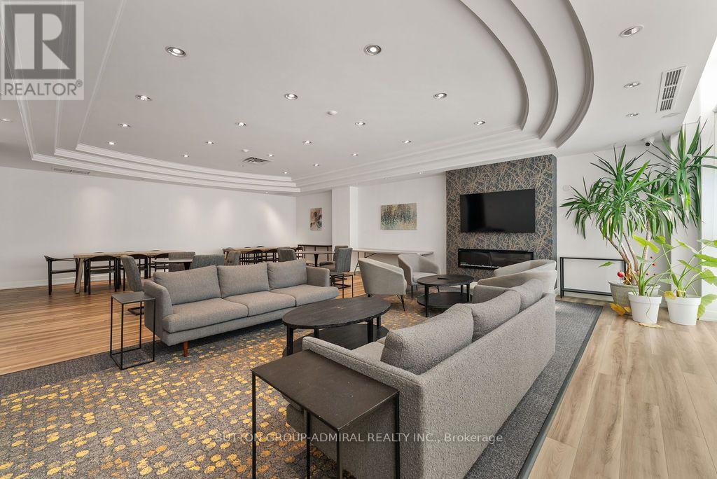 #124 1001 ROSELAWN AVENUE - Image 28