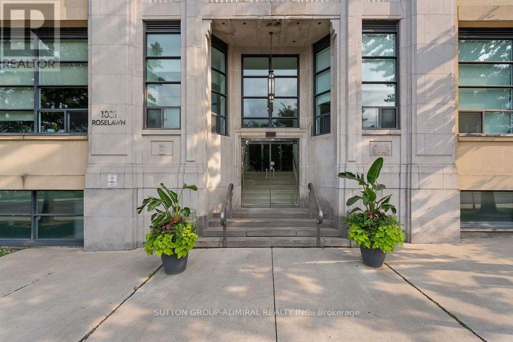 #124 1001 ROSELAWN AVENUE - Image 31