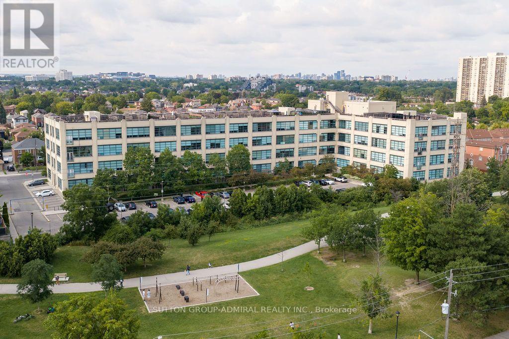 #124 1001 ROSELAWN AVENUE - Image 33