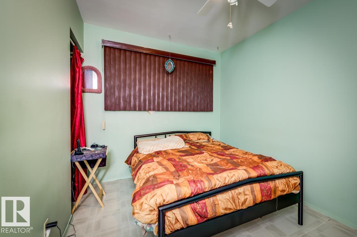 13517 136 ST NW - 25