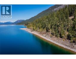 1423 Purcell Lane, Johnsons Landing, BC V0G1A0 Photo 8