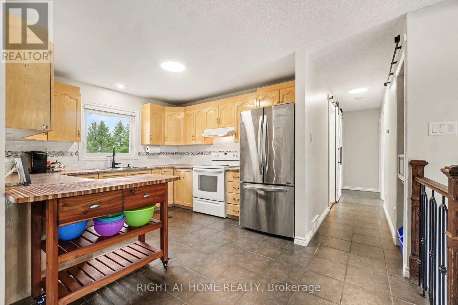 3320 GENDRON ROAD - Image 13
