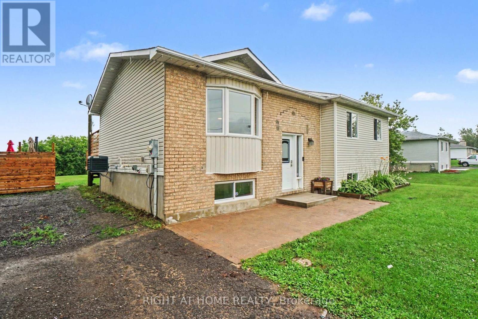 3320 GENDRON ROAD - 3