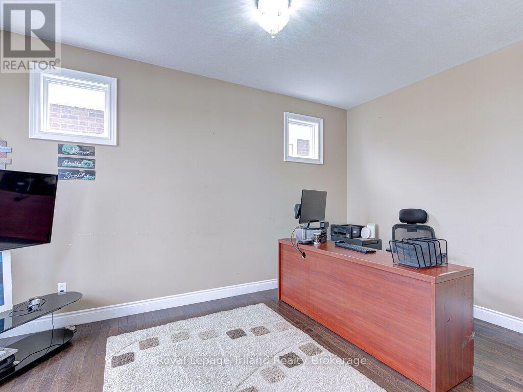 761 GLENWOOD ROAD N - 15