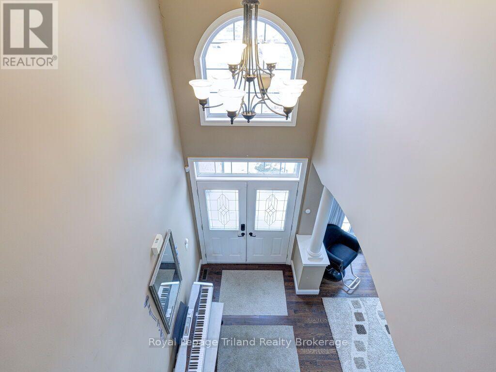 761 GLENWOOD ROAD N - 25