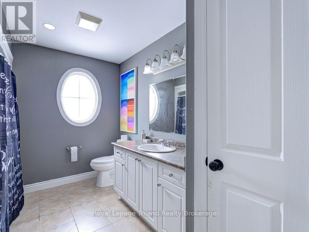 761 GLENWOOD ROAD N - Image 29
