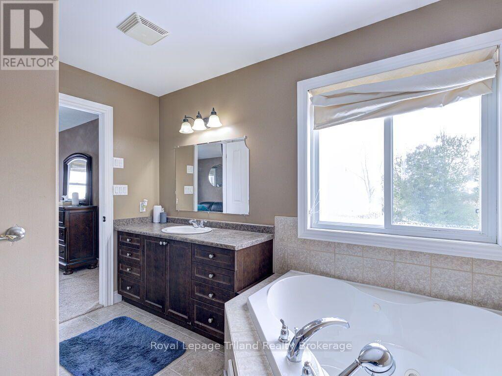 761 GLENWOOD ROAD N - 35