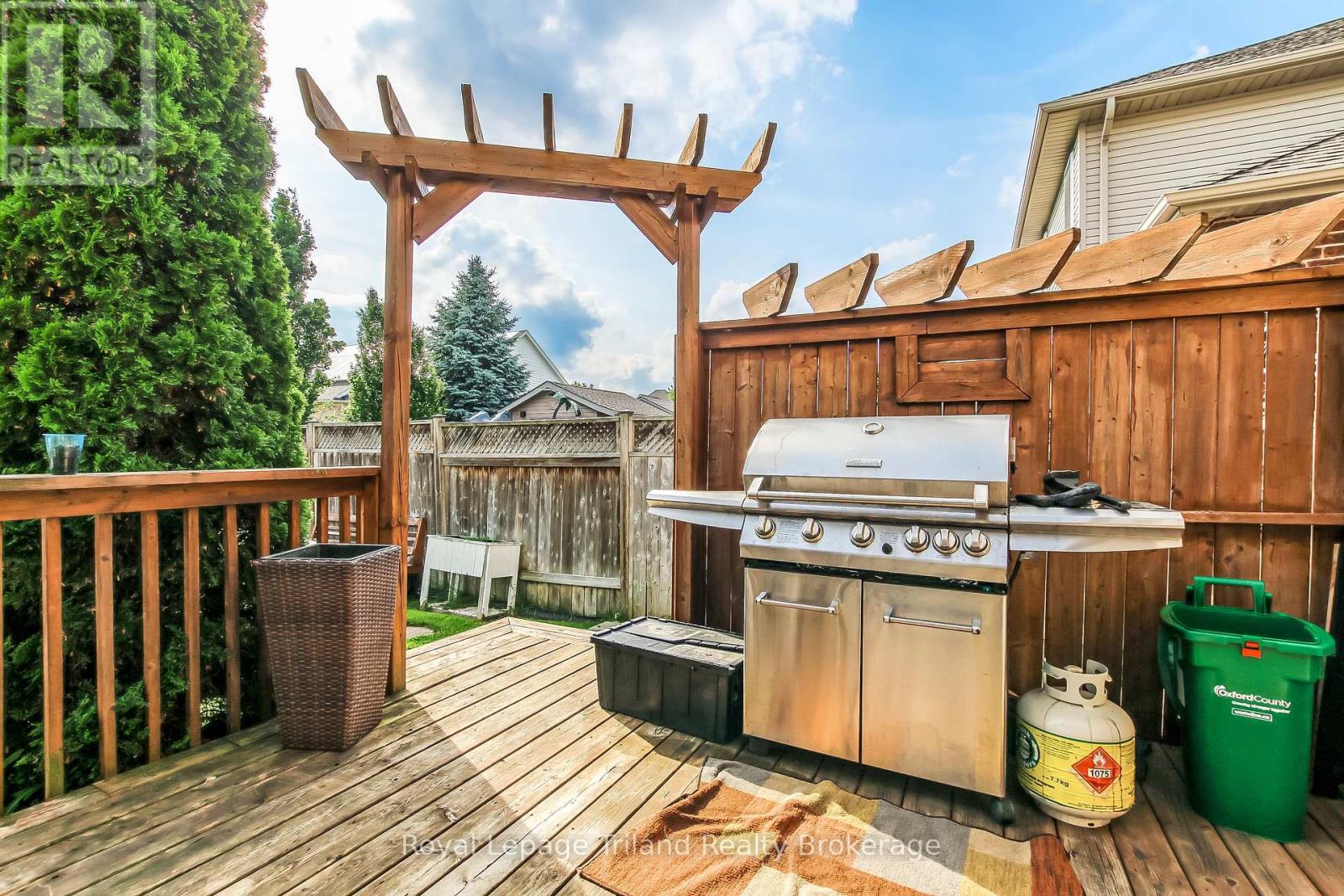 761 GLENWOOD ROAD N - 7