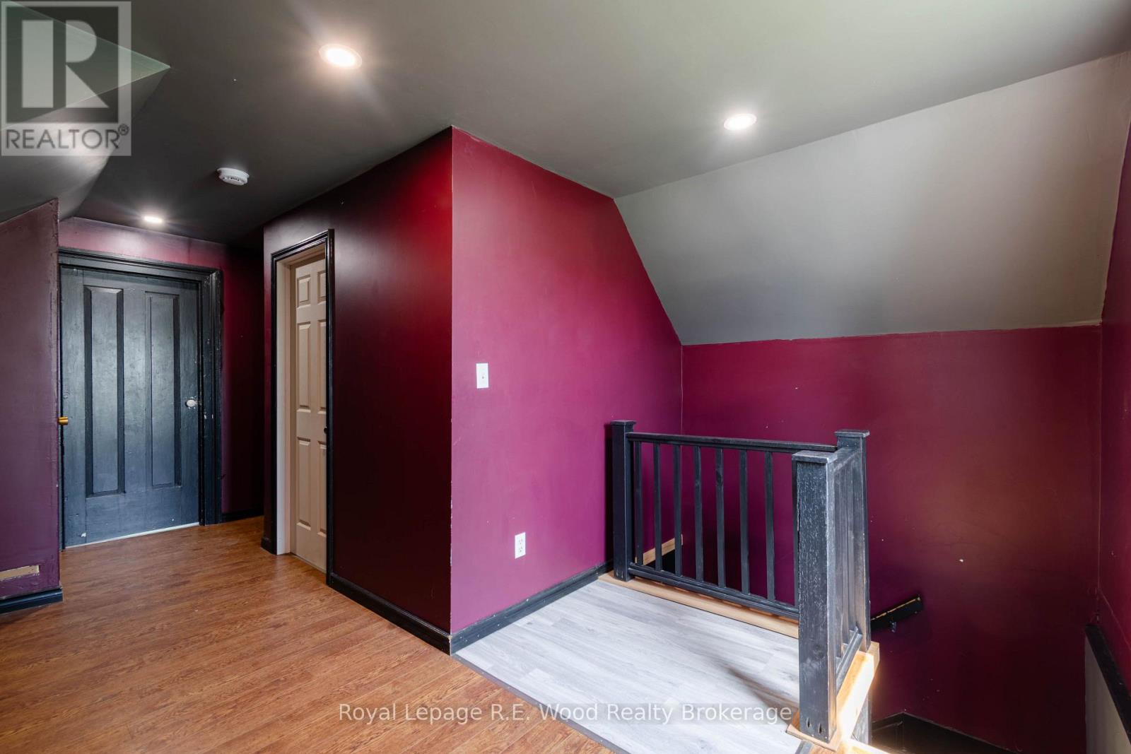 311 TALBOT STREET E - 21