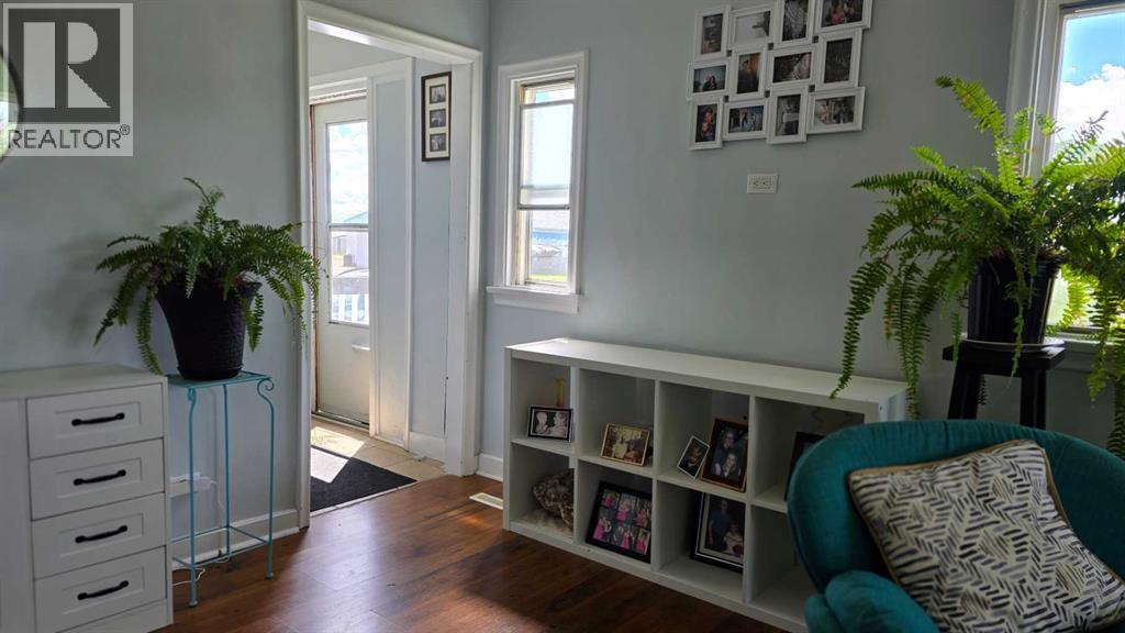 5105 WINDSOR Avenue - 3