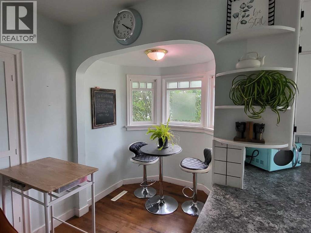 5105 WINDSOR Avenue - 10