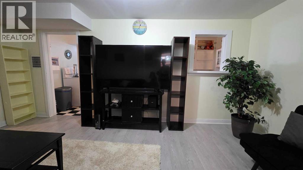 5105 WINDSOR Avenue - Image 29