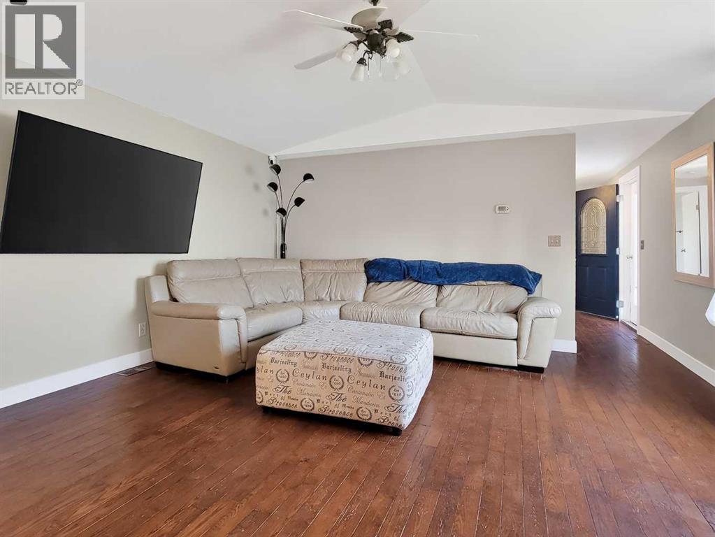 10826 98 Street - 14