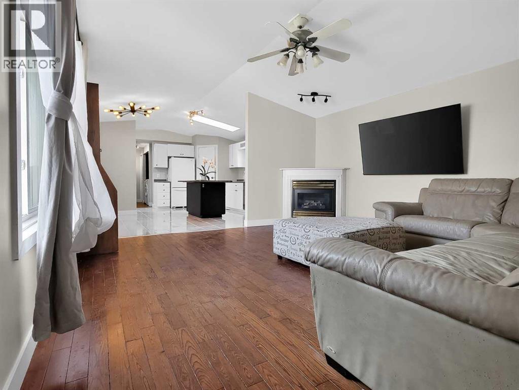 10826 98 Street - 13