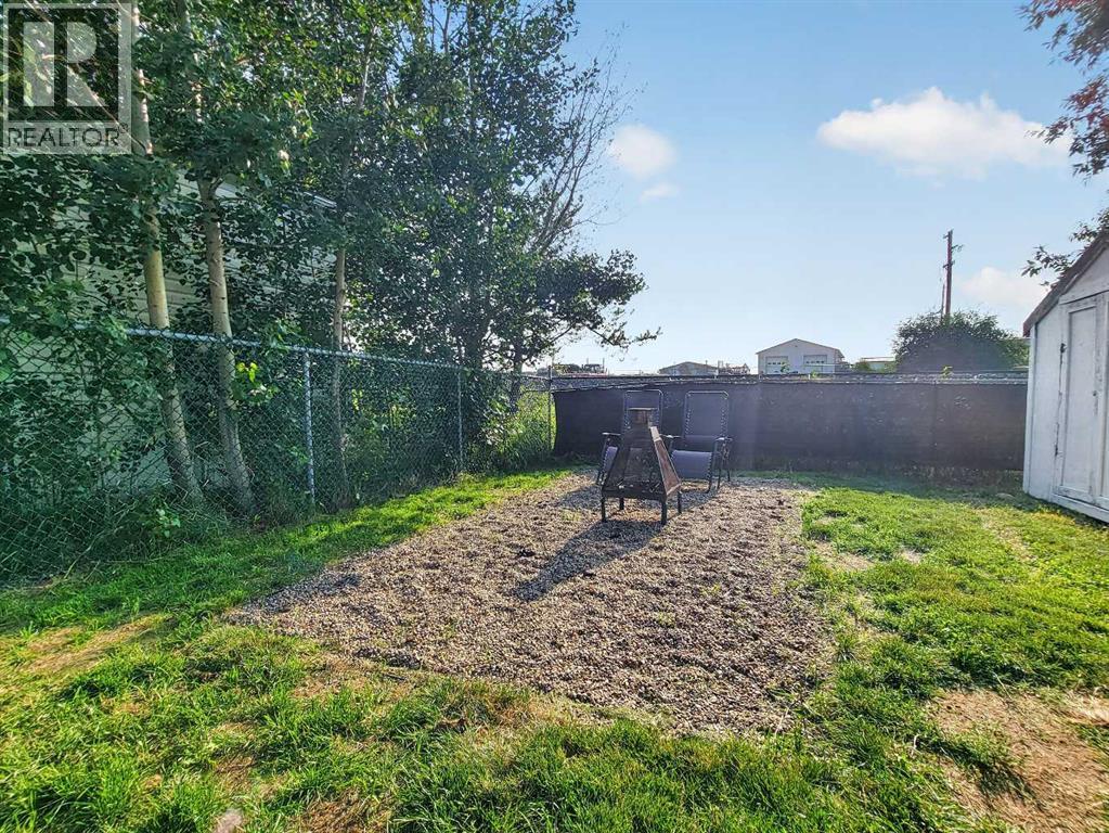 10826 98 Street - Image 33
