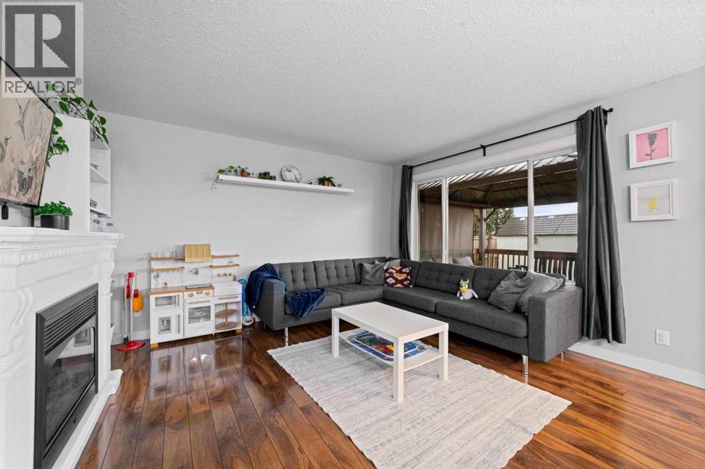 3706 76 Street - 8