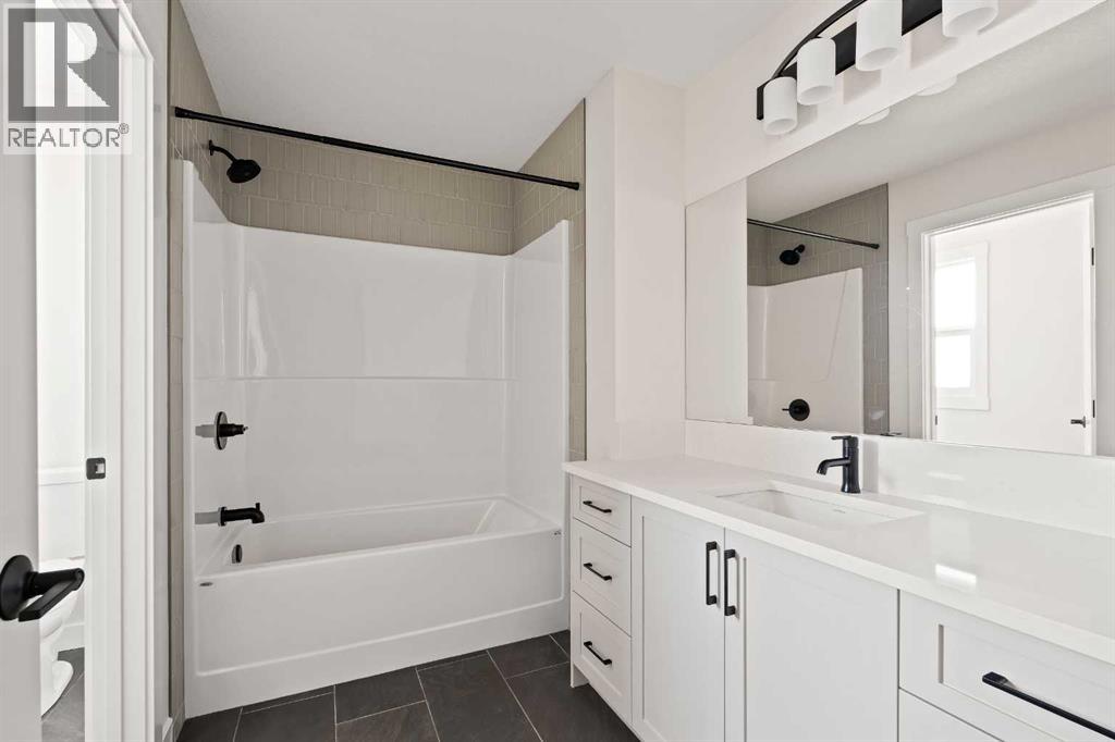 167 Lucas Gardens NW - 36