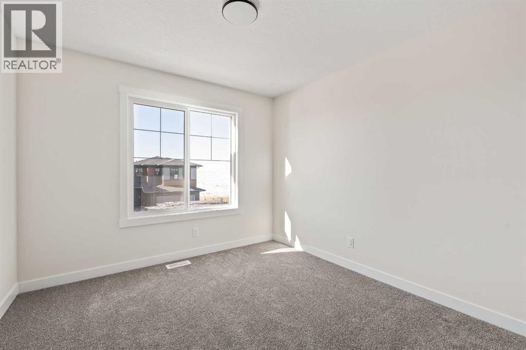 167 Lucas Gardens NW - 34