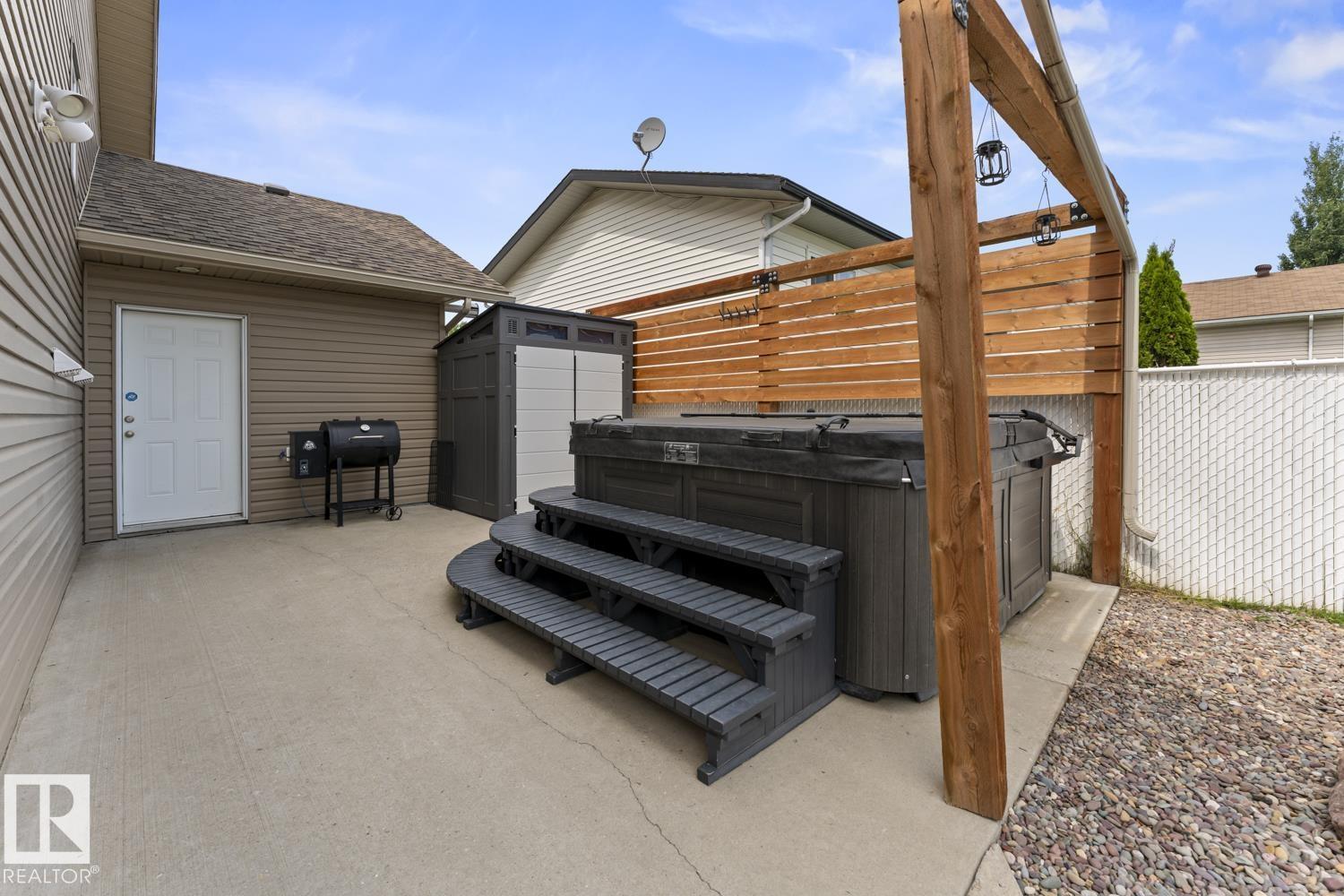 4109 40 ST - 10