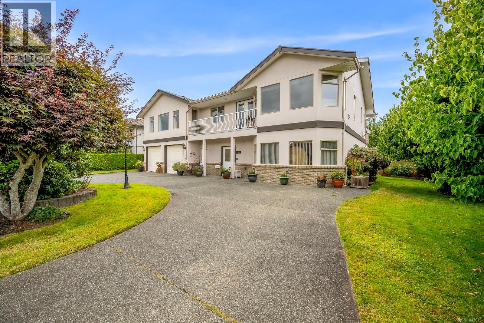 1564 Trumpeter Cres SW - 1