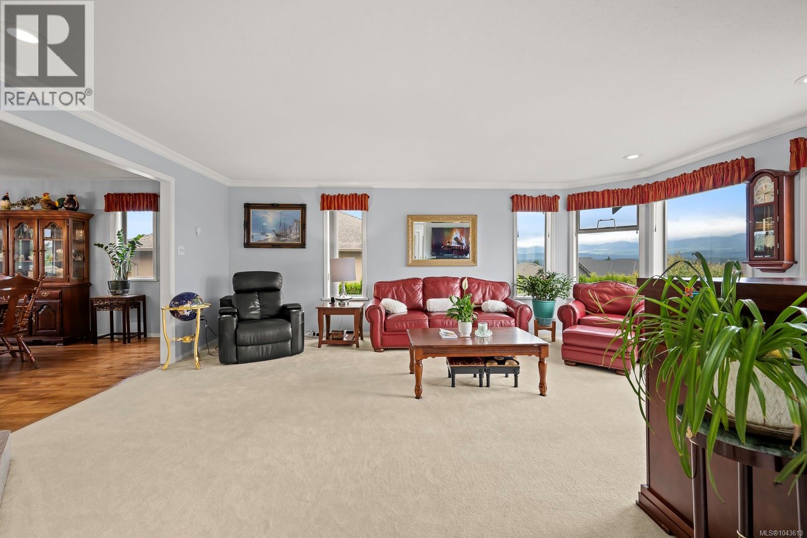 1564 Trumpeter Cres SW - 12