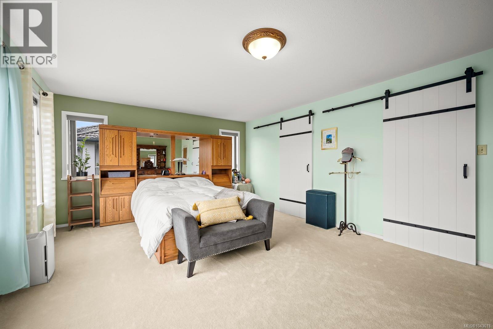 1564 Trumpeter Cres SW - 33