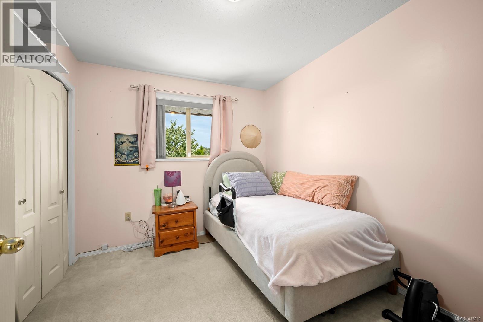 1564 Trumpeter Cres SW - 42