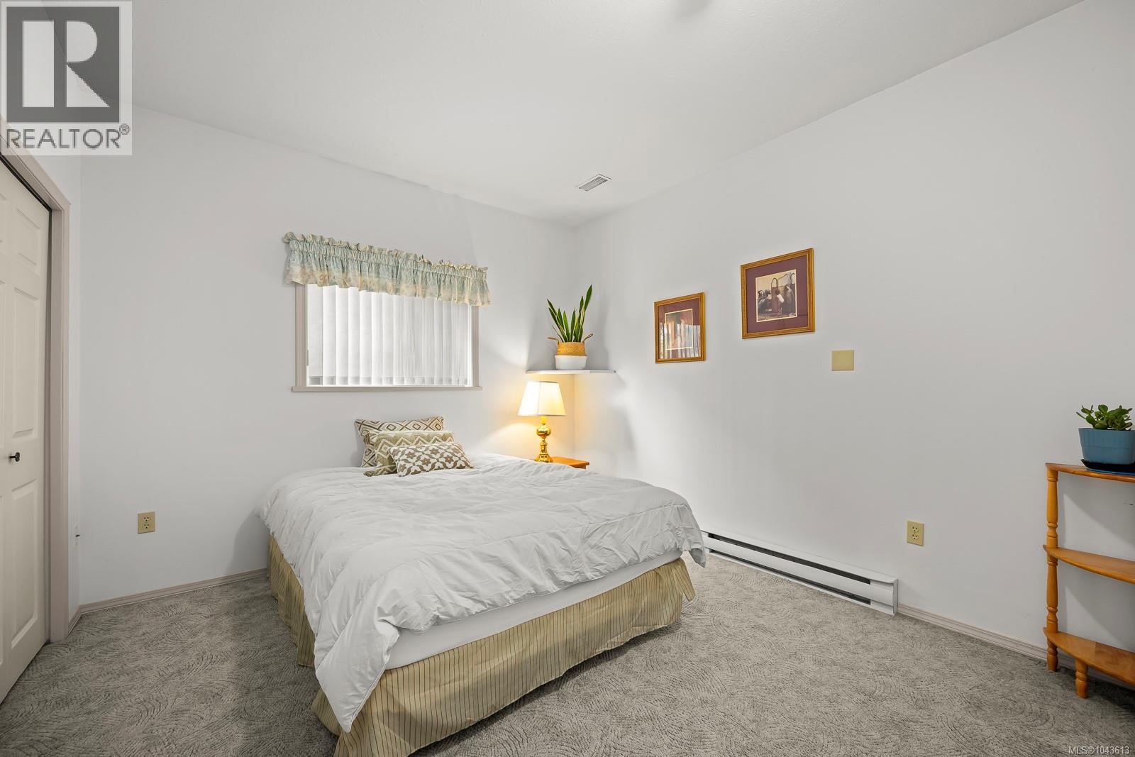 1564 Trumpeter Cres SW - 45